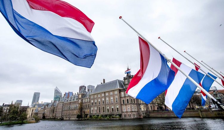 Vijon tkurrja e ekonomive europiane, pas Britanisë edhe Holanda në recesion