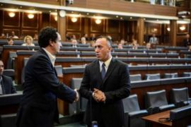 Haradinaj letër Kurtit: Mos e hiq taksën ndaj Serbisë për disa përfitime të përkohshme