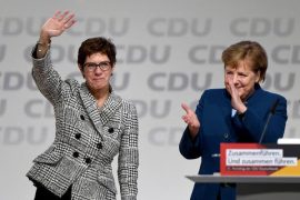 Pasardhësja e Merkelit dorëhiqet nga drejtimi i CDU