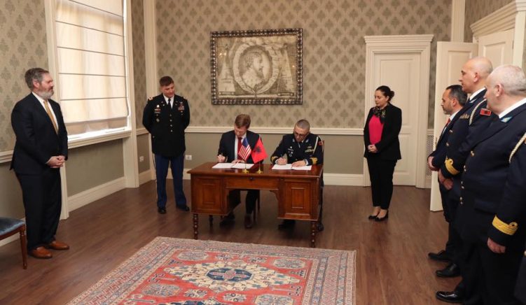 usa 1 SHBA përshëndet marrëveshjen 750 mln dollarëshe për mbikëqyrjen e deteve