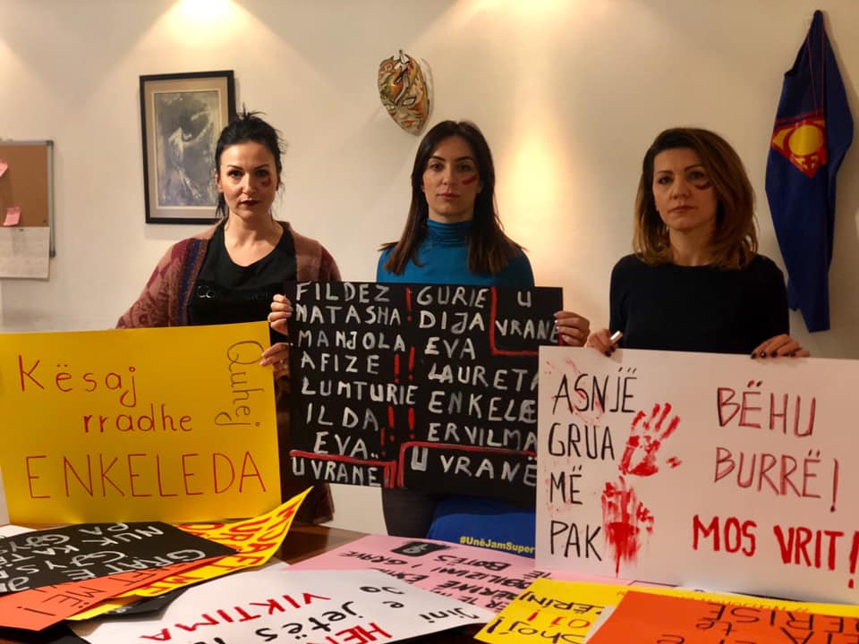 Gratë në Tiranë protestë në 8 Mars
