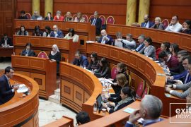 PD kërkon shkarkimin e 6 drejtorëve të Bashkisë Tiranë, u votuan në asamblenë e PS-së