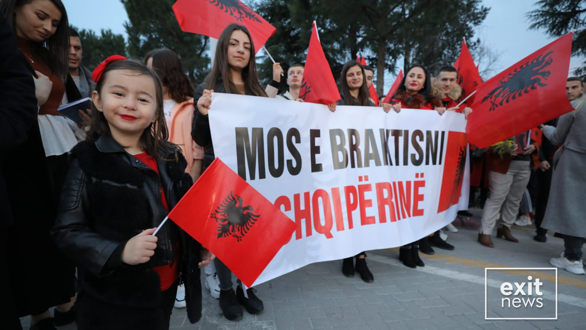 18 mijë studentë shqiptarë nëpër botë, 94% nuk duan të kthehen në vend