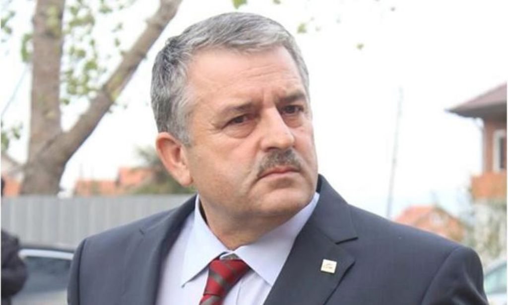 Kryeminisitri Kurti shkarkon ministrin e Brendshëm të Kosovës, përhapi panik për koronavirusin