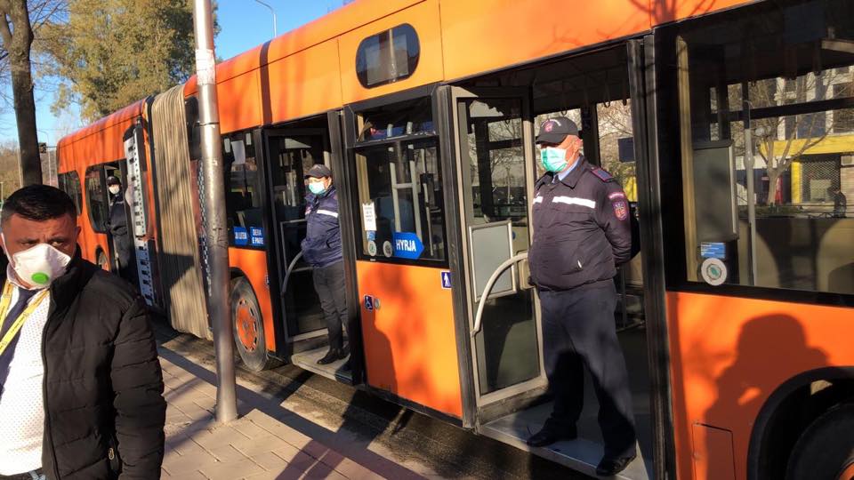 Transporti urban do të funksionojë vetëm për personelin mjekësor