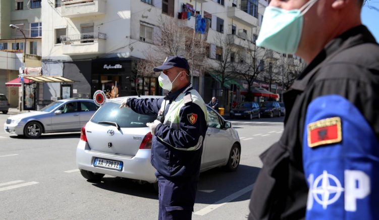 Ndalohet përdorimi i makinave private të punonjësve publik