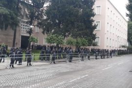1000 policë rrethojnë bulevardin para tubimit të presidentit Meta