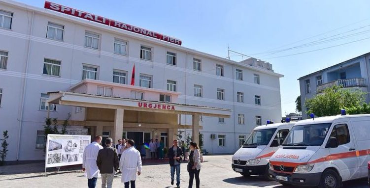 17 mjekë të spitalit të Fierit po testohen për koronavirus
