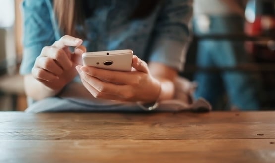 Britania krijon aplikacion për “gjurmimin e kontakteve”