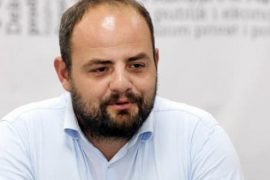 Kreu i Vetëvendosjes në Tiranë: Gjykata Kushtetuese e Kosovës zhduku vullnetin e popullit