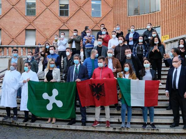 500 euro gjobë mjekëve shqiptarë në Itali, festuan përfundimin e misionit