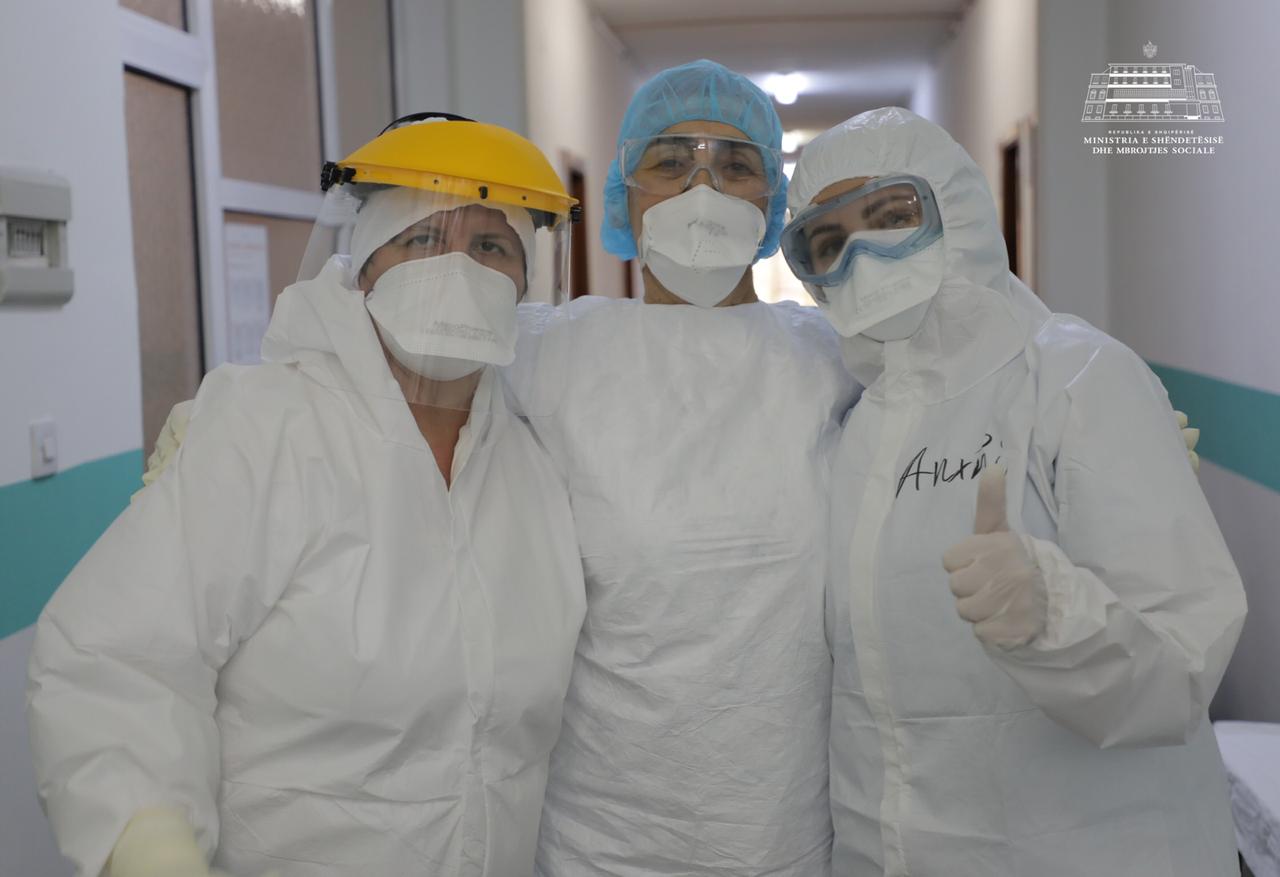Shërohen 3 infermierë dhe 7 pacientë me Covid-19