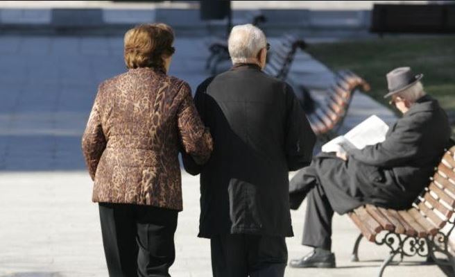Procedura dhe datat e shpërndarjes së shpërblimit të fundvitit për pensionistët