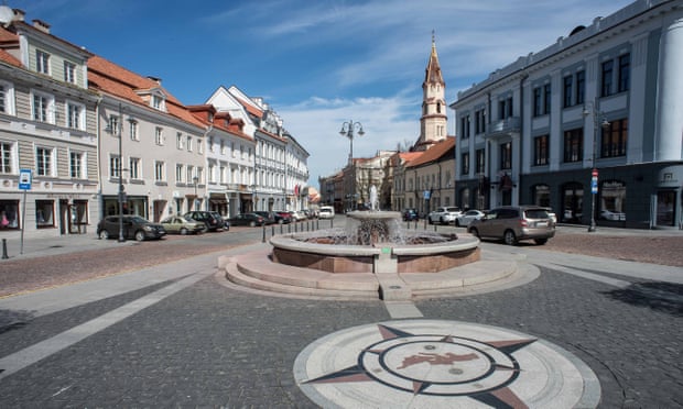 Kryeqyteti i Lituanisë kthehet në një ‘kafene të madhe e të hapur’