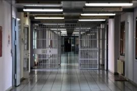 Vdes një i burgosur shqiptar në burgun e Trikallës, në Greqi