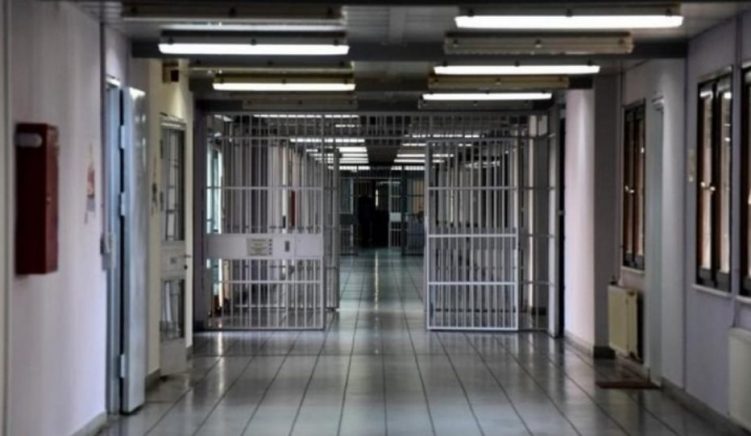 Qeveria miraton rritjen e pagave të punonjësve të burgjeve