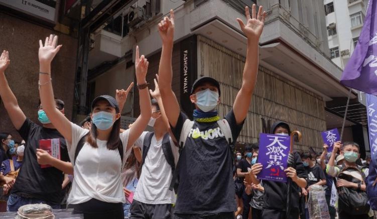 Hong Kong Arrestohet aktivisti kryesor kinez kundër qeverisë