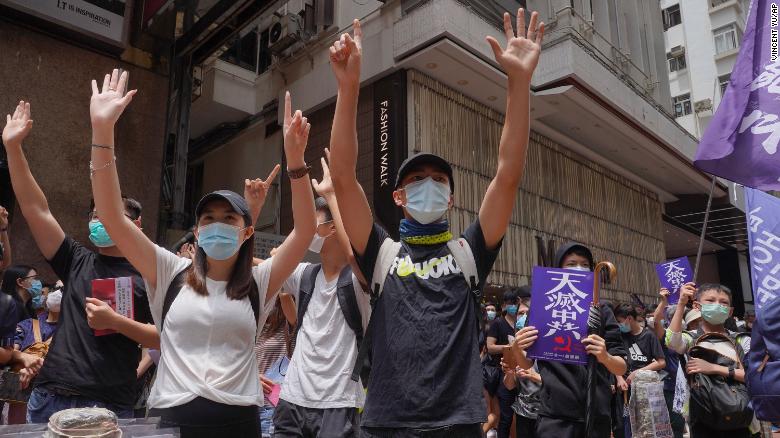 Nisin protestat kundër qeverisë në Hong Kong
