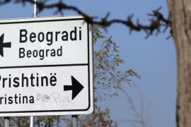 Nis zbatimi i marrëveshjes Kosovë-Serbi për mbulimin e simboleve shtetërore në targat e makinave