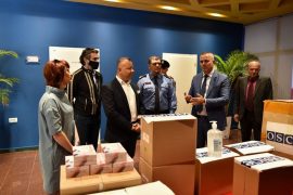OSBE i dhuron Policisë së Shtetit pajisje mbrojtëse me vlerë 20 mijë euro
