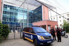 Prokuroria arreston 8 zyrtarë të AKBN për mashtrim