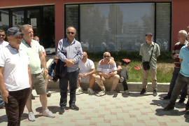 50 punonjës të shërbimit urban në Vlorë kërkojnë ‘pagën e luftës’