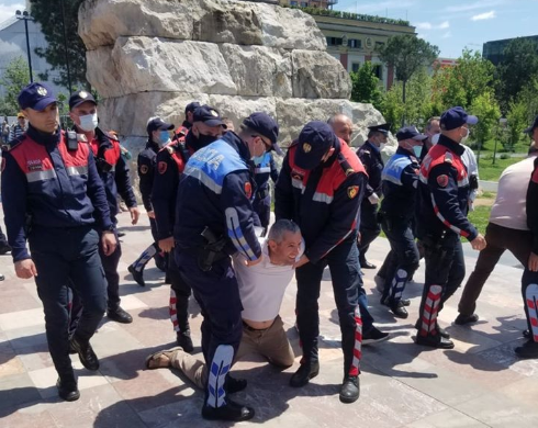 Policia, gjoba dhe procedim penal për protestuesit e 7 majit