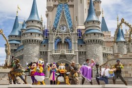 Rihapen parqet e Disneyland në SHBA