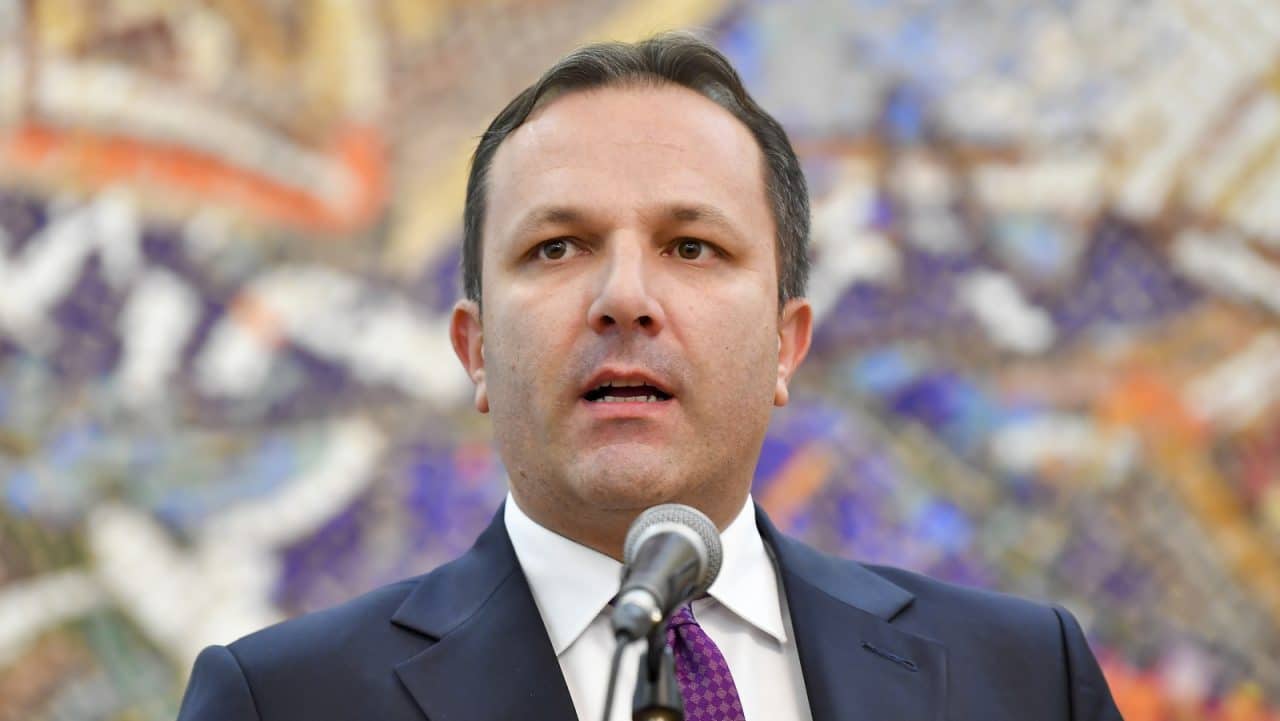 Infektohet me Covid ministri i Brendshëm maqedonas