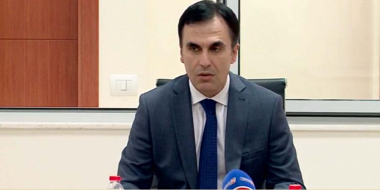 Prokurori i Përgjithshëm pohon se Elbasani kontrollohet nga bandat
