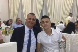 Babai i të dyshuarit për plagosjen në Shkodër apel të birit të dorëzohet