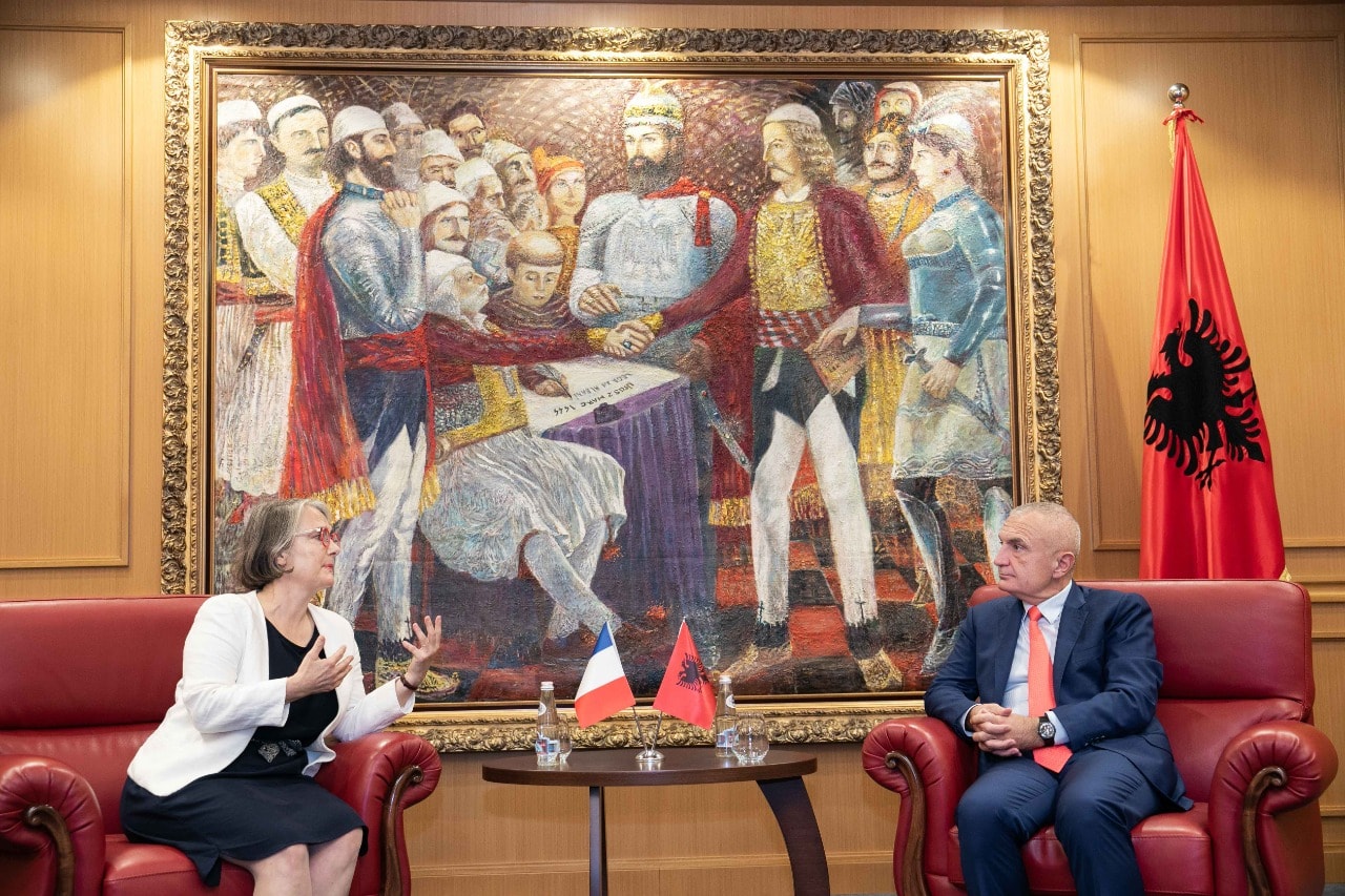 Meta pret ambasadoren e re franceze: Shqipëria nuk ka përmbushur kushtet e BE-së