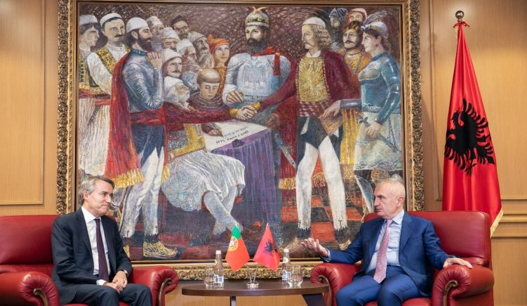 meta Meta pret ambasadorin e ri të Portugalisë