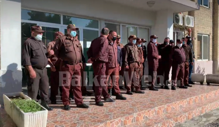 protesta e naftetareve dita Naftëtarët hyjnë në rafineri: Kompania private është larguar prej muajsh