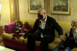 Rama publikon videon me fëmijët në Siri: falenderon ekipin negociues