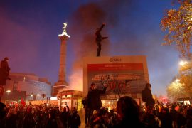 Dhjetra mijëra qytetarë protestojnë në Paris kundër ligjit për shpërndarjen e fotove të policisë