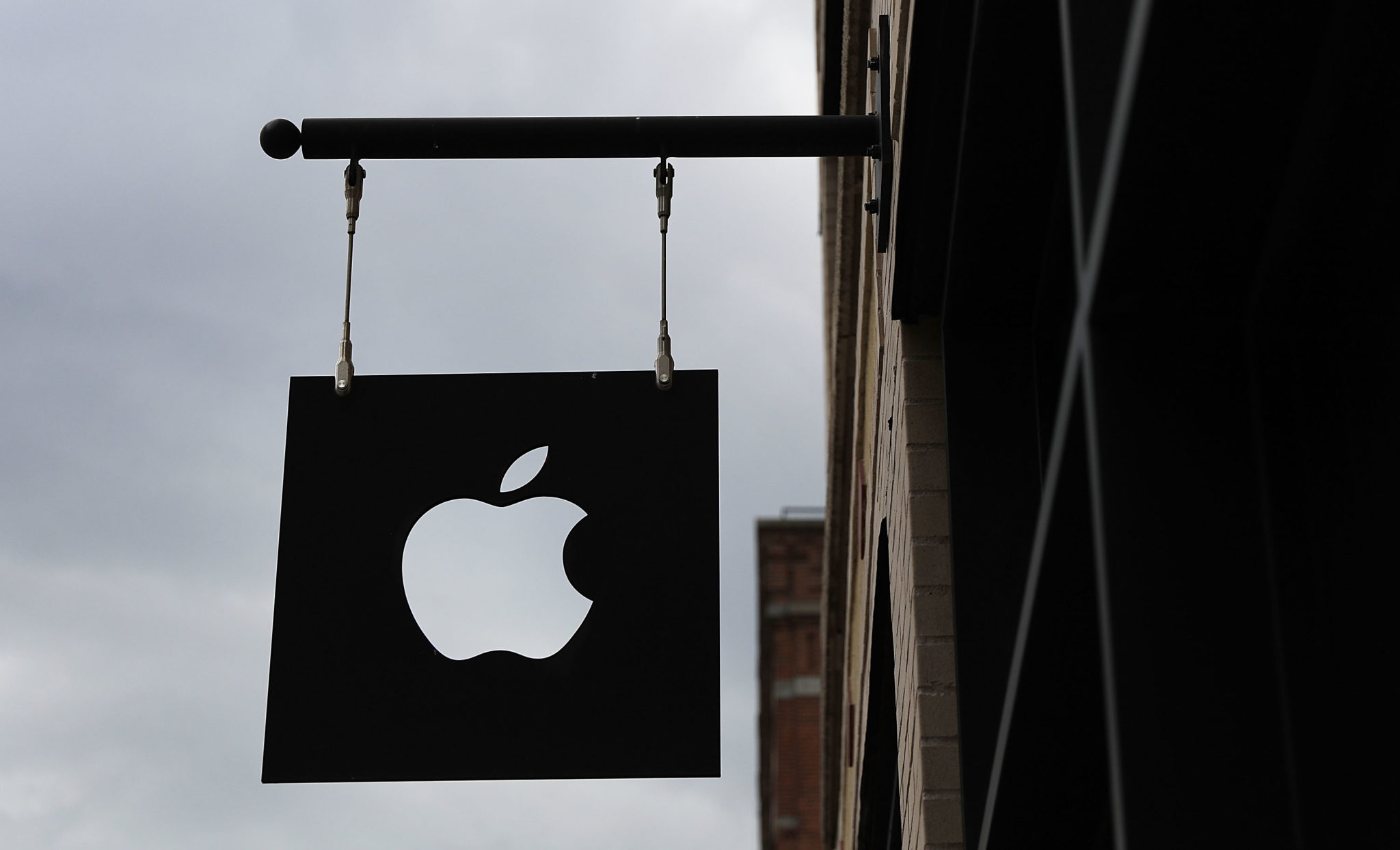 Italia gjobit kompaninë Apple për mashtrim