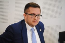 Ministri i Bujqësisë në Kosovë infektohet me Covid-19