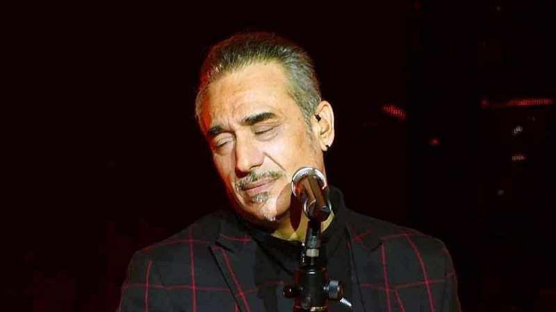 Arrestohet këngëtari grek Sfakianakis, iu gjetën armë e drogë në makinë