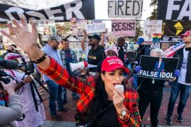 Mbështetësit e Trumpit në protestë, pretendojnë manipulime me votat