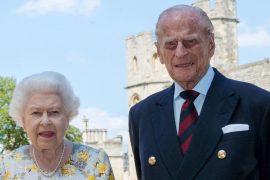 Mbretëresha Elizabetë dhe Princi Filip marrin vaksinën kundër COVID-19