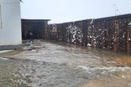 Përmbytje në Kosovë, rrëshqitje dheu në Rrugën e Kombit