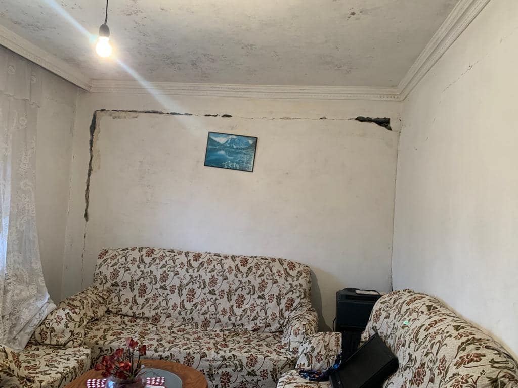 Bashkia e Tiranës dhe PD përplasen për rindërtimin e një shtëpie