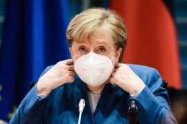 Merkel ngre pyetje mbi pezullimin e Tramp nga Twitter