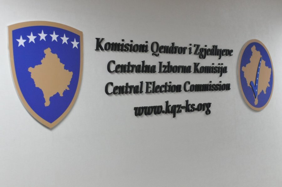 KQZ në Kosovë vendos 25 numra telefoni për verifikimin e votuesve jashtë vendit