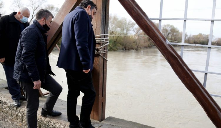 Ministri Çuçi inspekton Urën e Mifolit: Situata është stabilizuar