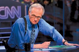 Ikona e CNN, Larry King ndahet nga jeta pas infektimit me COVID-19