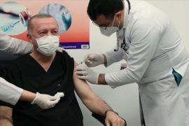 Erdogan vaksinohet kundër Covid-19