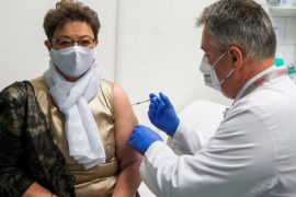 Britania e Madhe vaksinon mbi 450 mijë persona në 24 orët e fundit