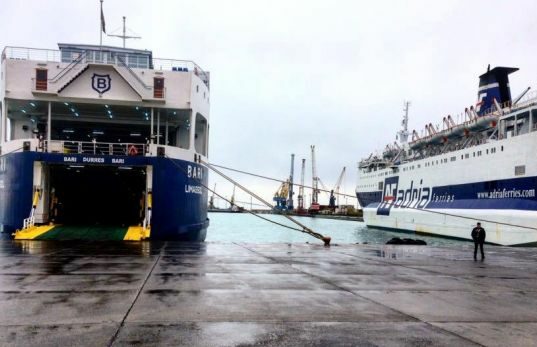 Pezullohet lundrimi i mjeteve të vogla dhe të peshkimit në Vlorë